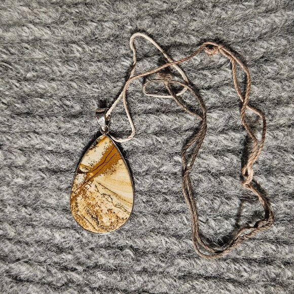 Picture / landscape jasper gemstone pendant, silver, (bird shape in colours) - Picture 2 of 6